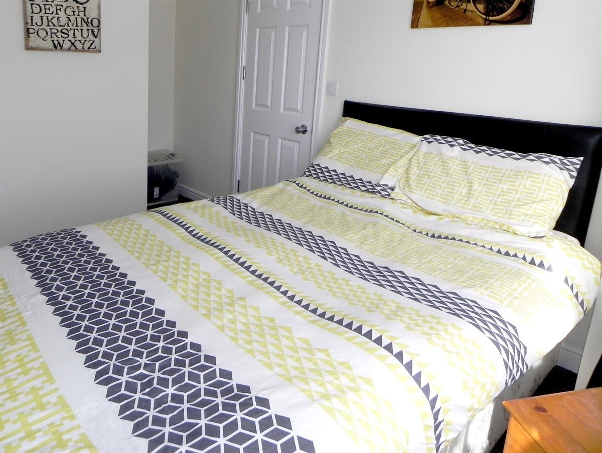 Room De Grey Street in Hull