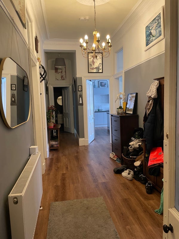 Room Hyndland Road in Glasgow