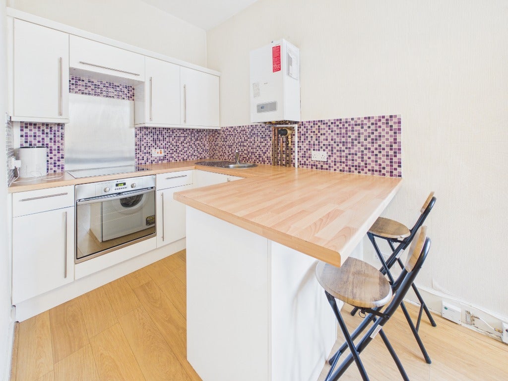 Flat Bothwell Street in City of Edinburgh
