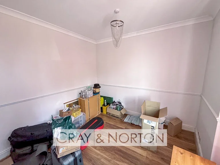 Flat Lower Addiscombe Road in London