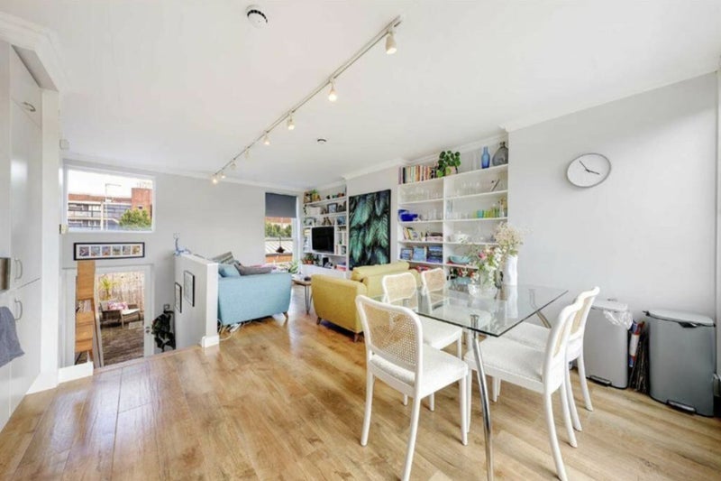 Room Pearman Street in Greater London