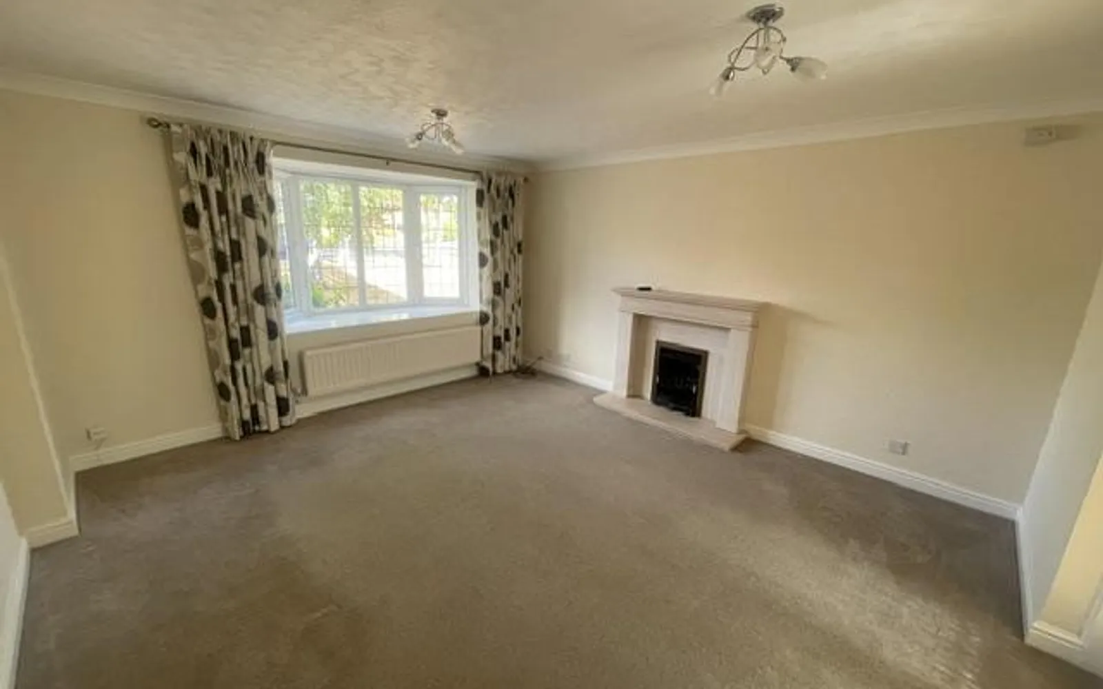 House Pavillion Close in Aldridge