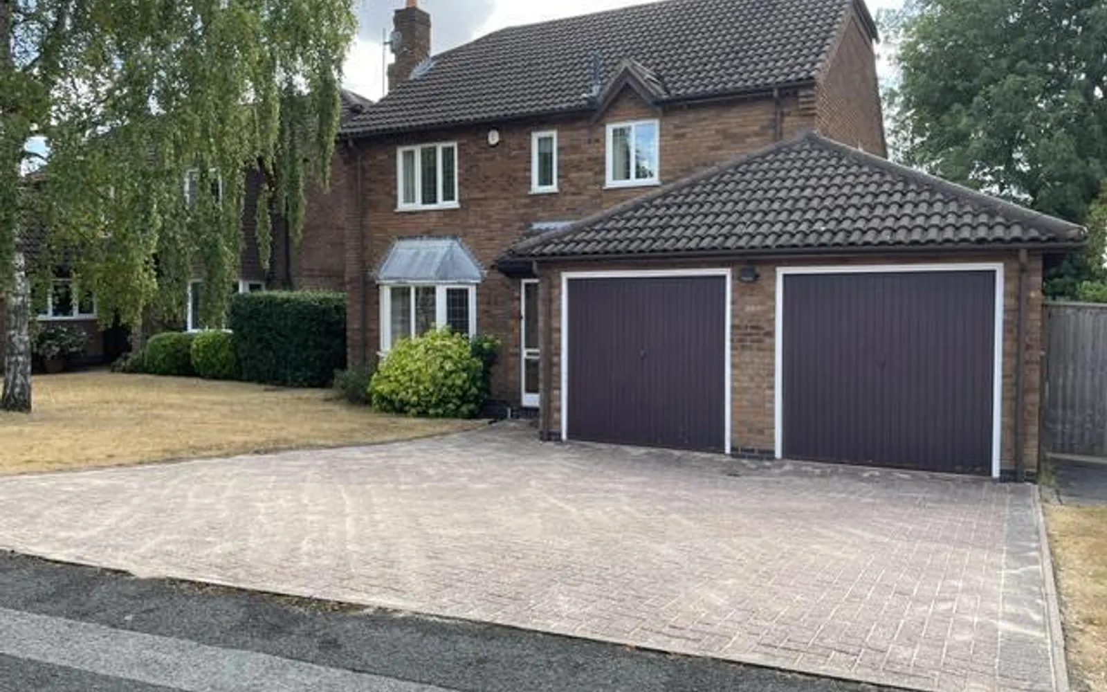House Pavillion Close in Aldridge