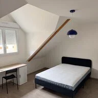 Chambre D 1206 à Cranves-Sales