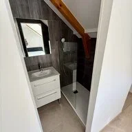 Chambre D 1206 à Cranves-Sales