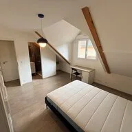 Chambre D 1206 à Cranves-Sales