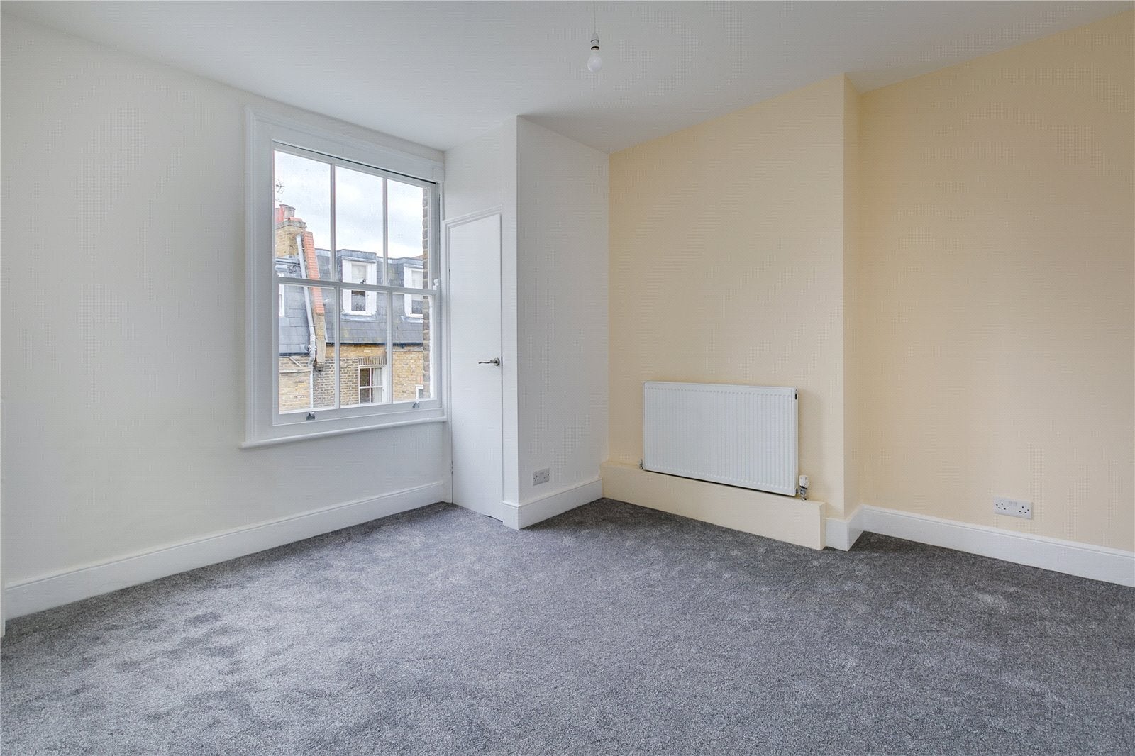 Flat Orbain Road in Greater London