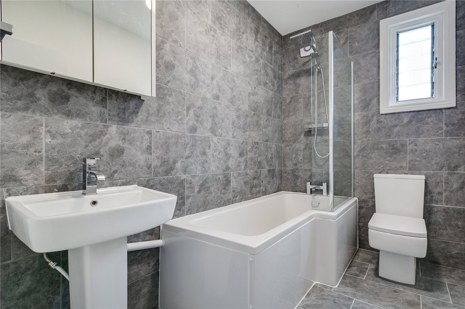 Flat Orbain Road in Greater London