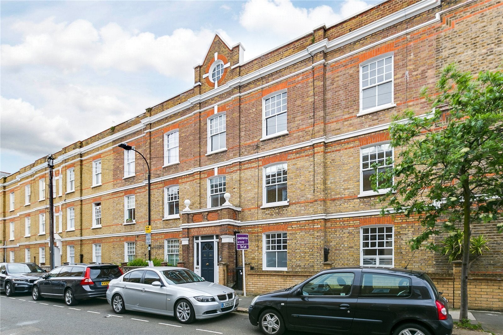 Flat Orbain Road in Greater London