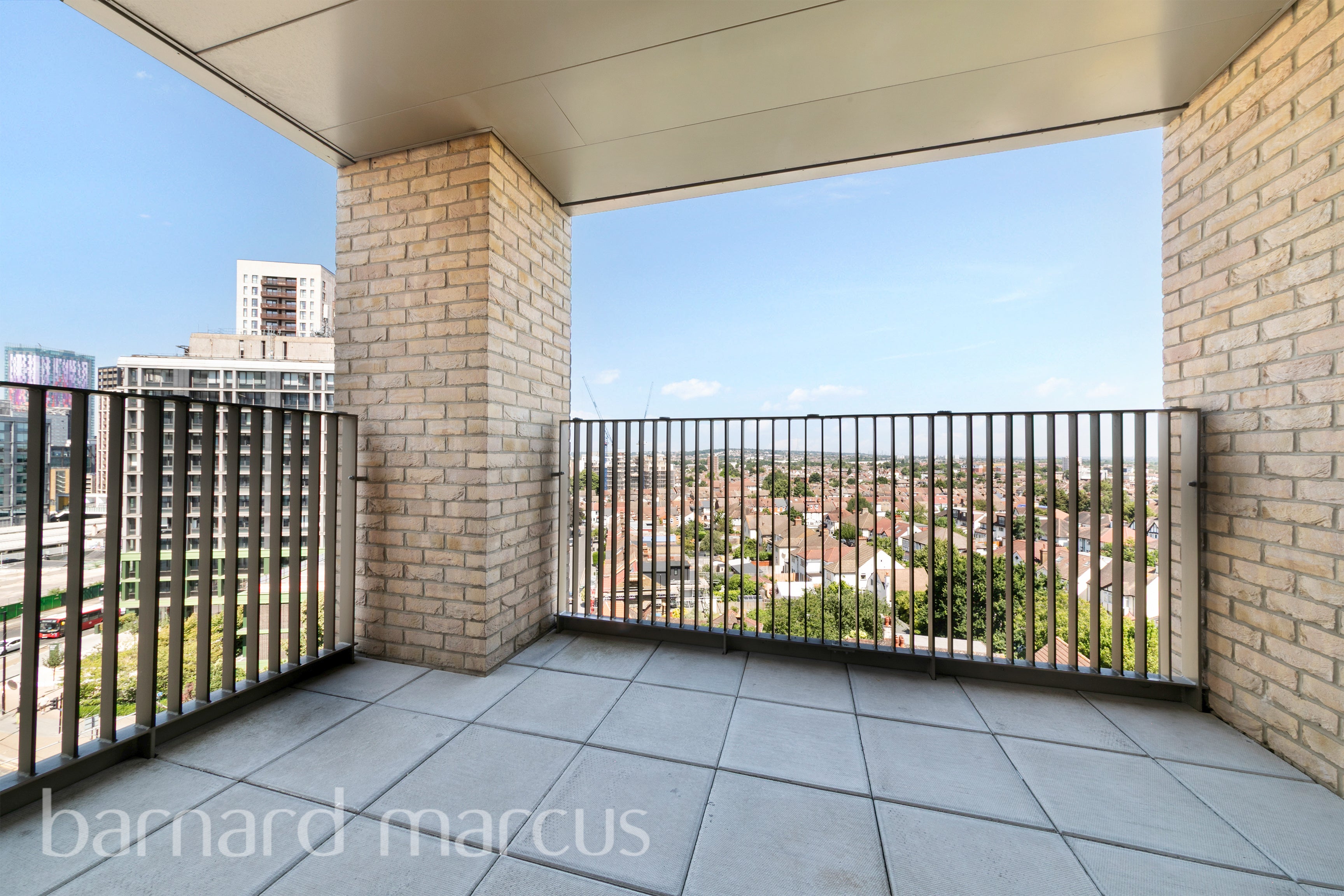 Flat Addiscombe Road in Greater London