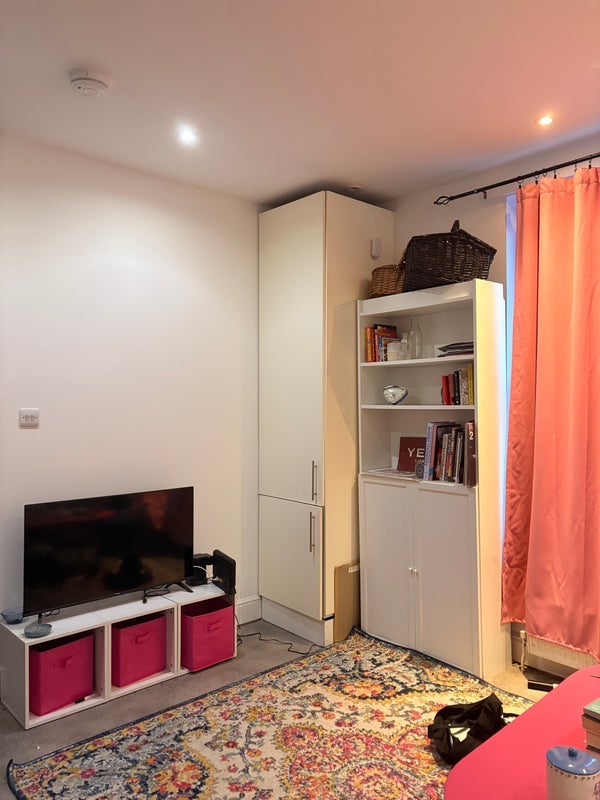 Room New Cross Road in Greater London