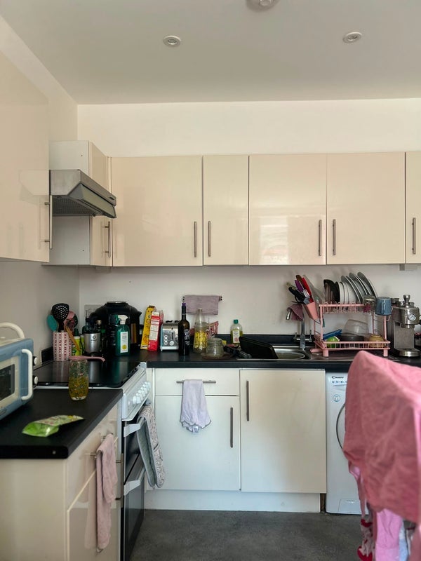 Room New Cross Road in Greater London