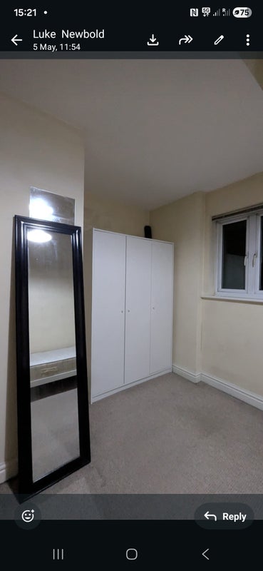 Room Newbold Walk in Manchester