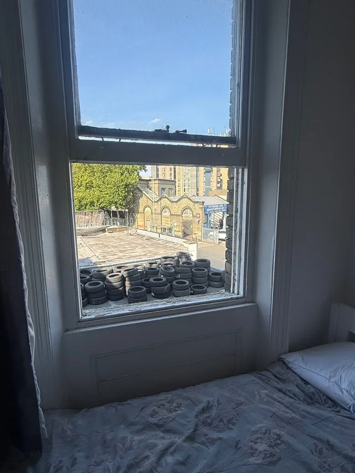 Room Tottenham Lane in Greater London