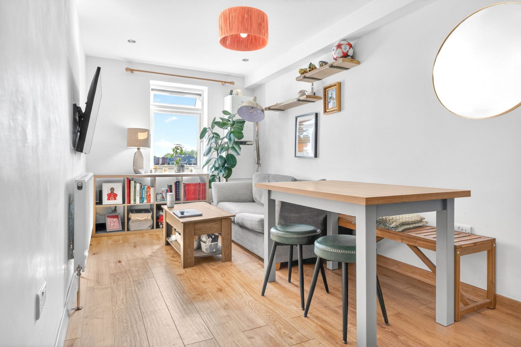 Flat Windus Road in Greater London