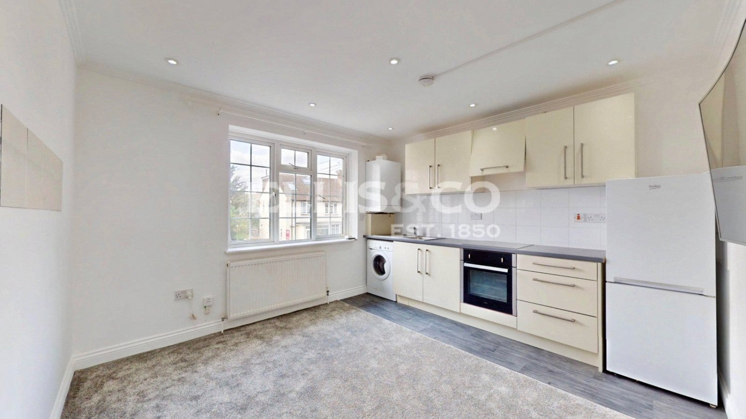 Flat Thorn Close in Greater London