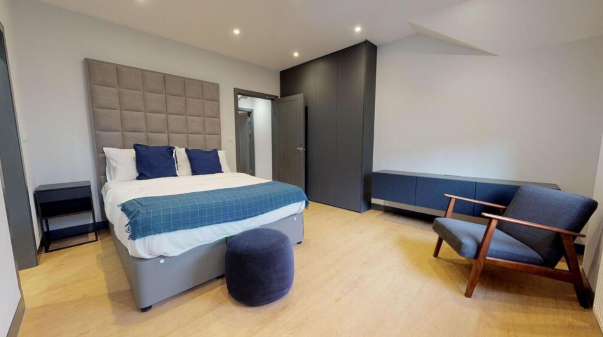 Room Newlands Road in Greater London
