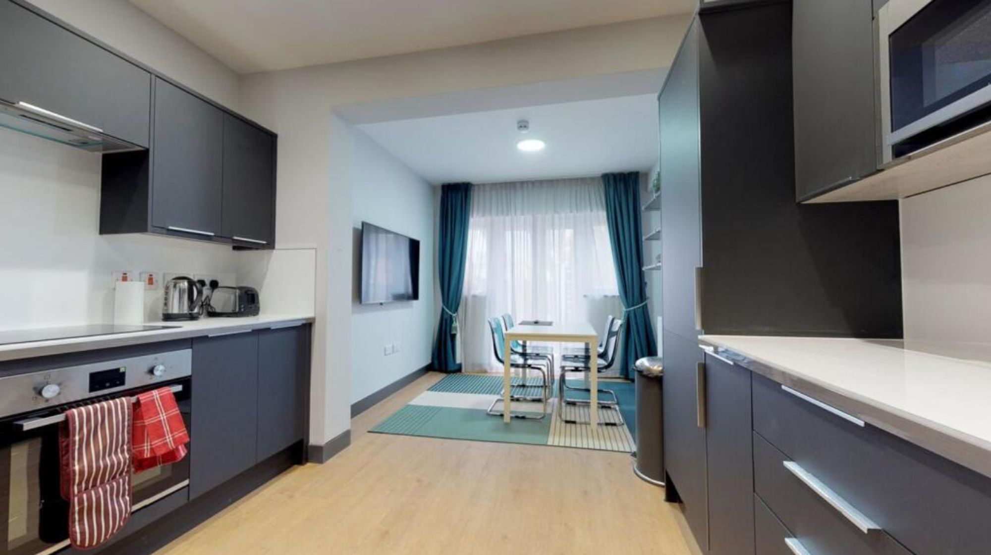 Room Newlands Road in Greater London