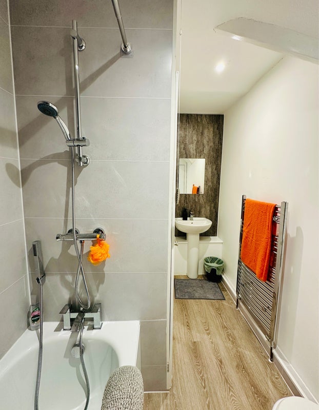 Room Hibbert Road in Mansfield Woodhouse