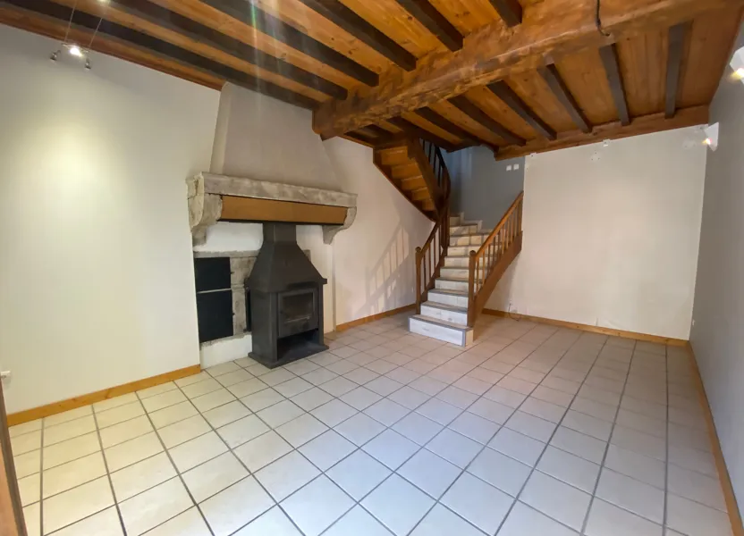 Maison Rue des Deux Fontaines à Villebois