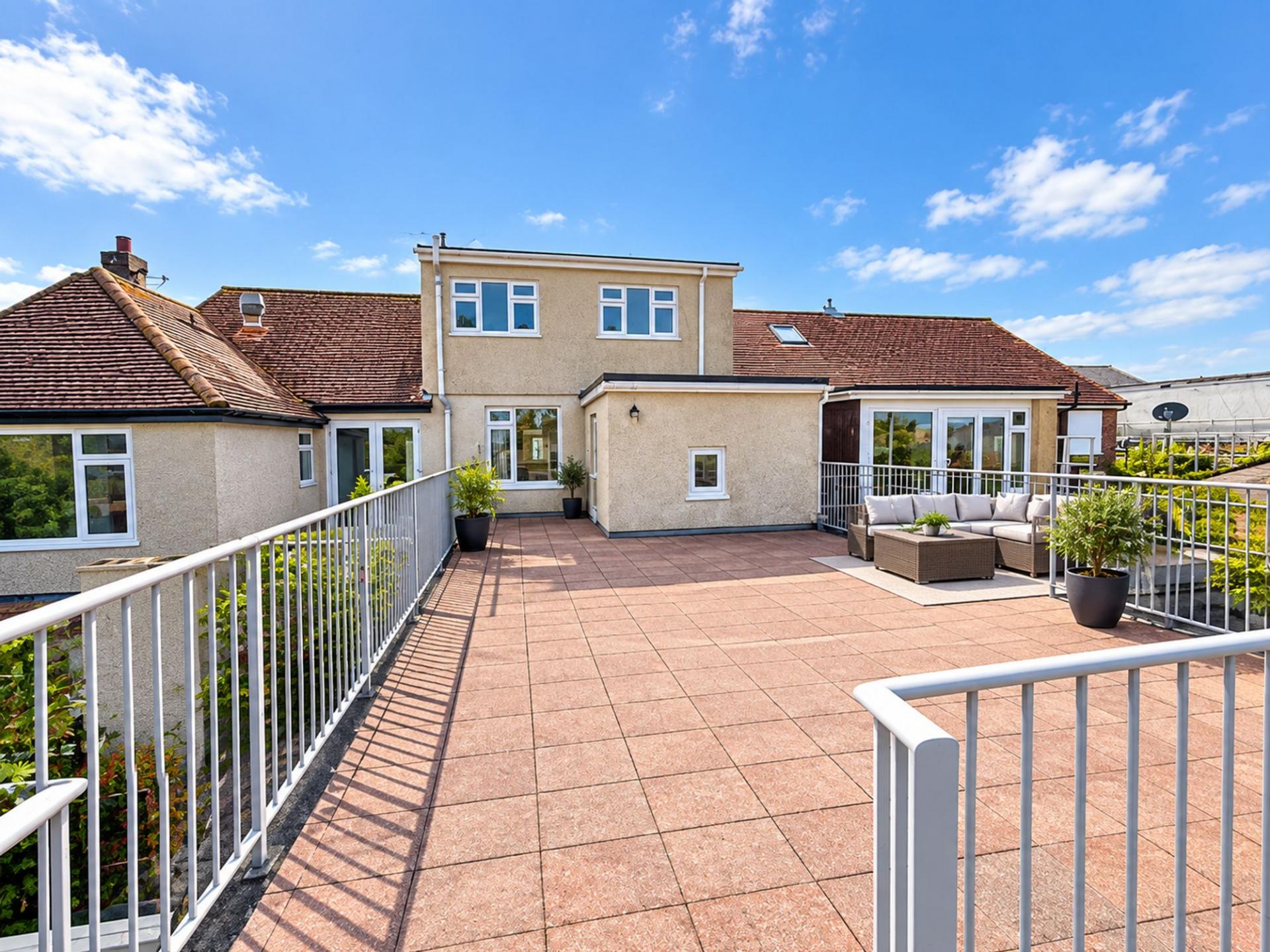 Flat Barton Hill Road in Torquay