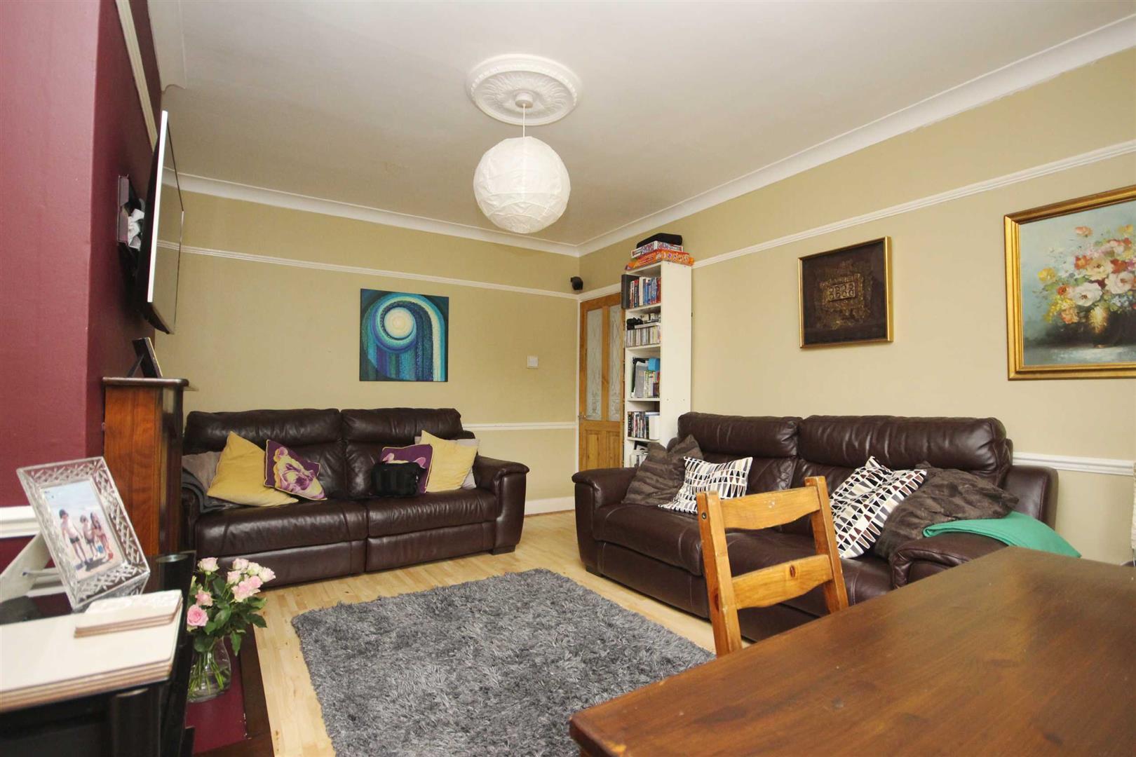 House Leyburn Close in Greater London