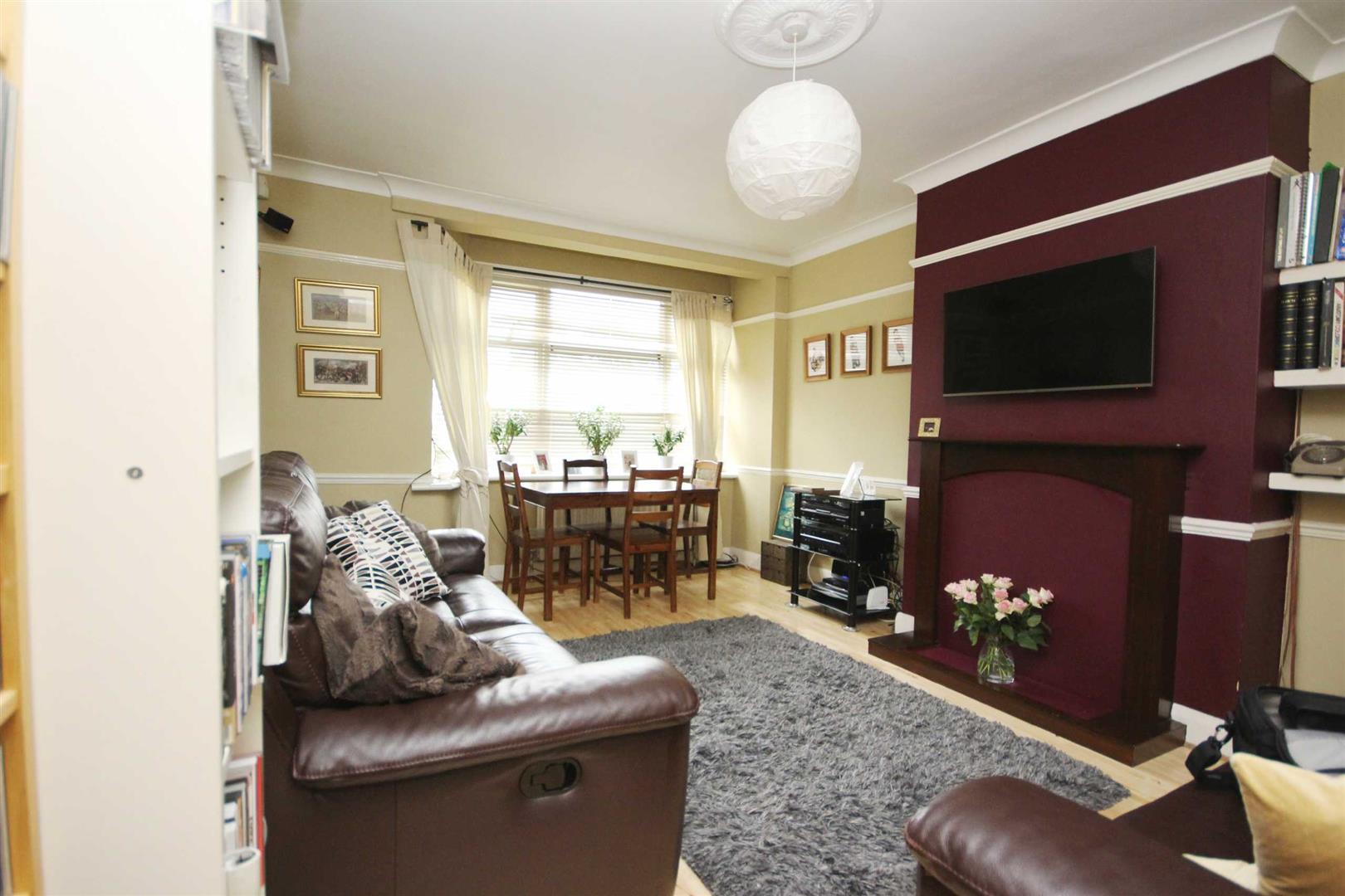 House Leyburn Close in Greater London