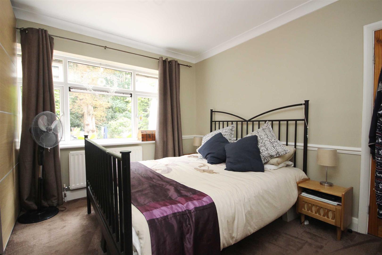 House Leyburn Close in Greater London