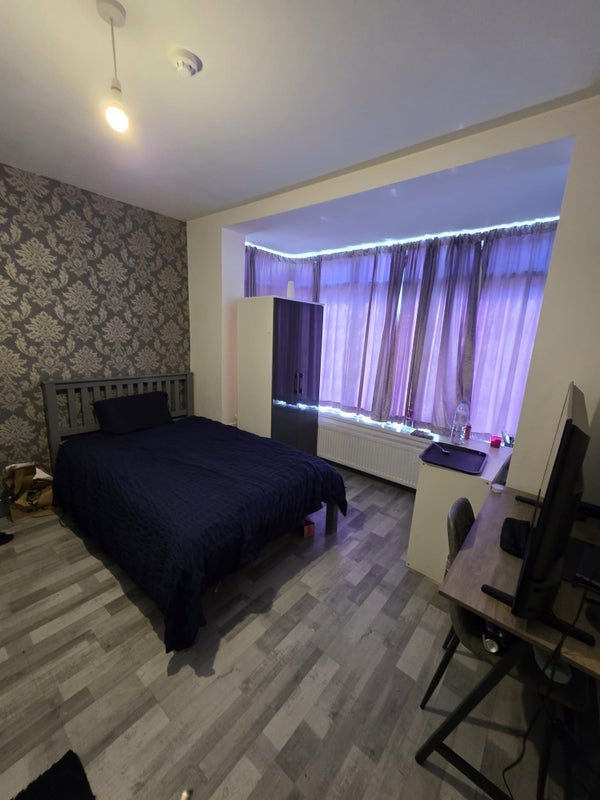 Room Douglas Road in Birmingham