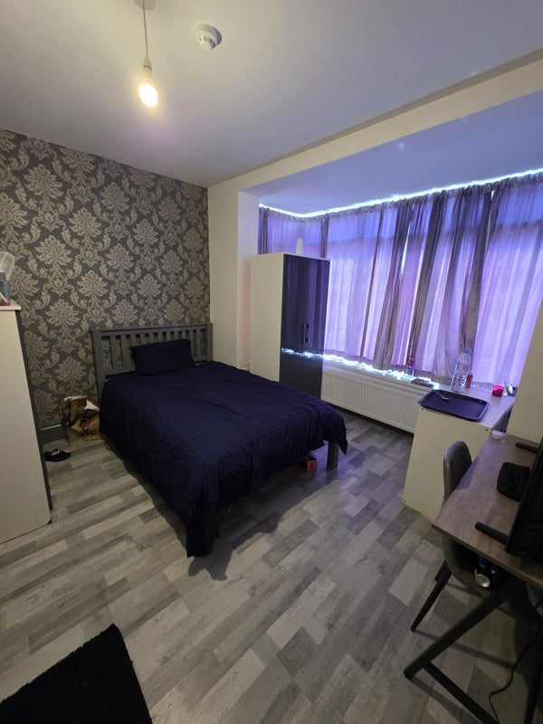 Room Douglas Road in Birmingham