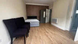Flat Ashburnham Road in Luton