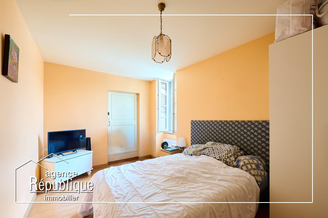 Flat Rue Thurot in Nuits-Saint-Georges