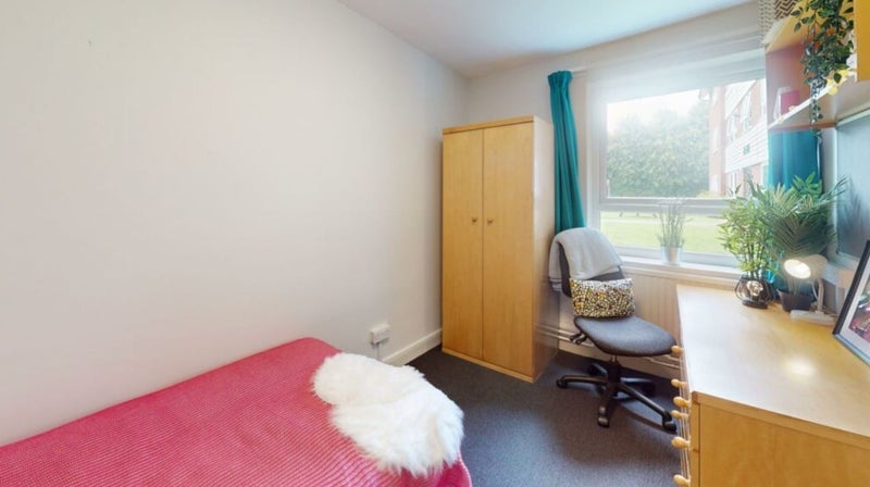 Room Turnpike Lane in Nottingham