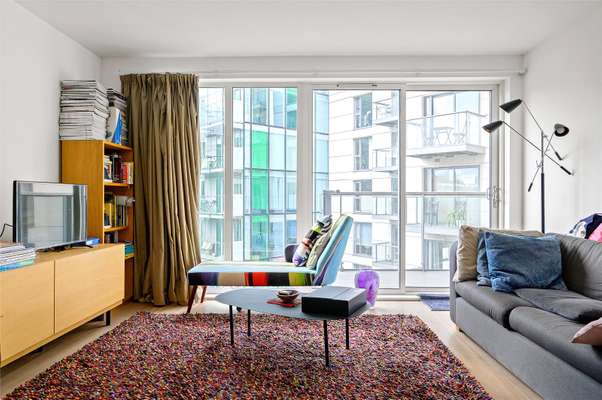 Flat Bethnal Green Road in Greater London