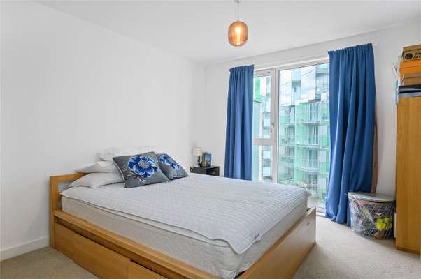 Flat Bethnal Green Road in Greater London