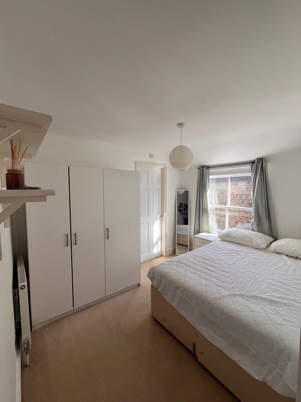 Room Felsham Road in Greater London