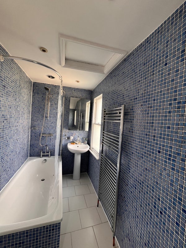 Room Felsham Road in Greater London