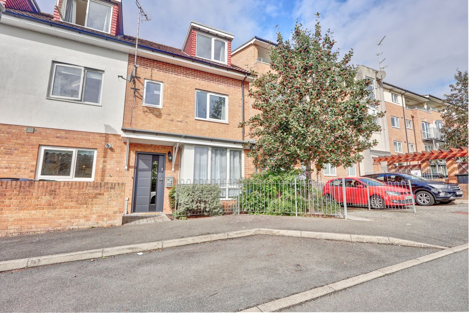 House Hampden Way in High Wycombe Community Board