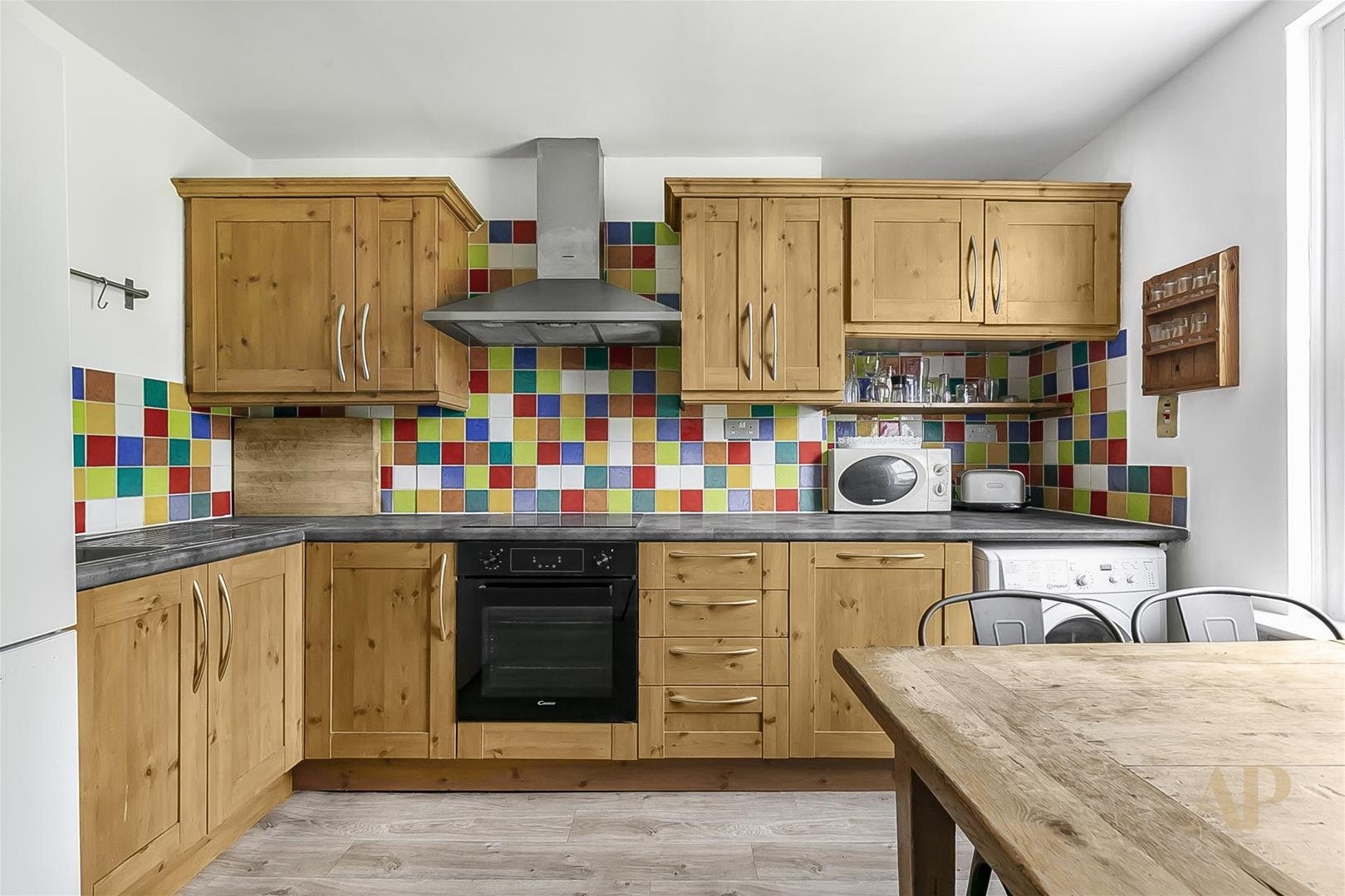 Flat Beaumont Rise in Greater London