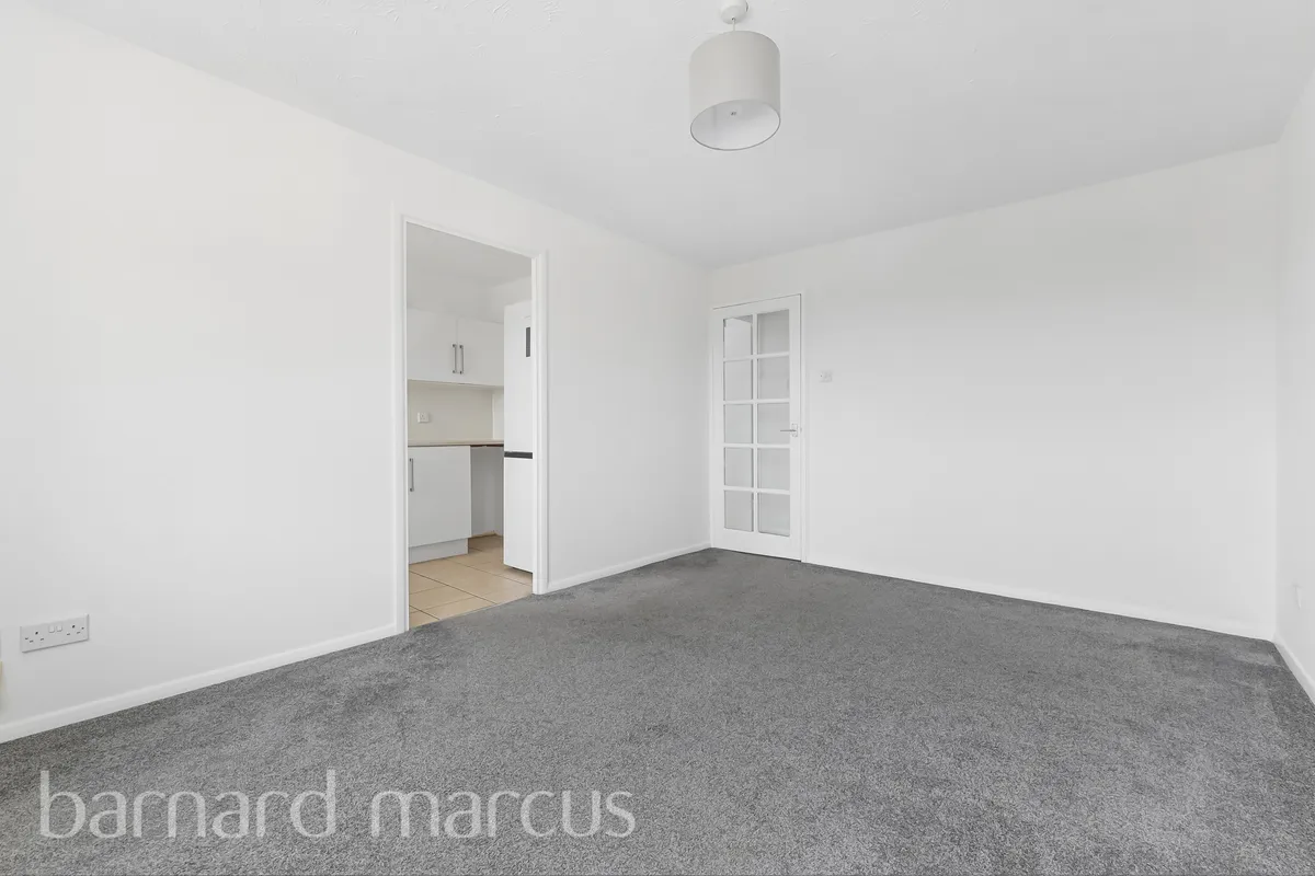 Flat Redford Close in Greater London