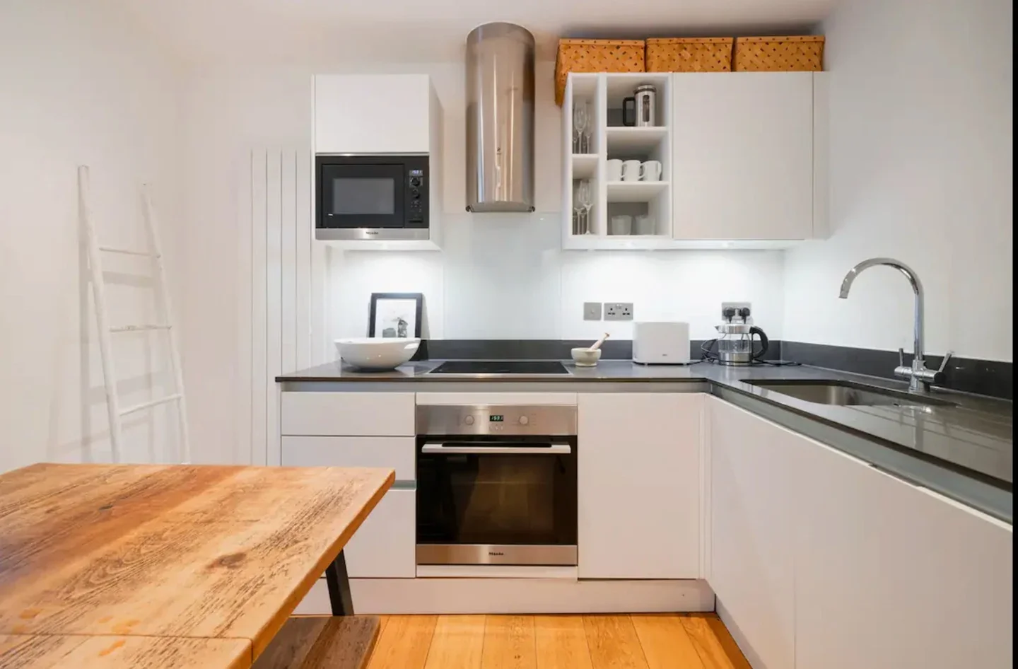 Flat Clare Street in Greater London
