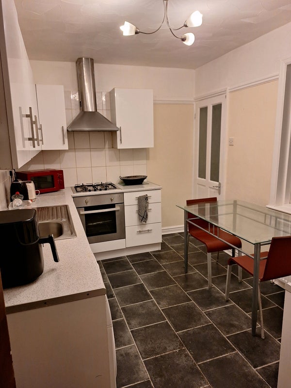 Room Eighth Avenue in Bristol