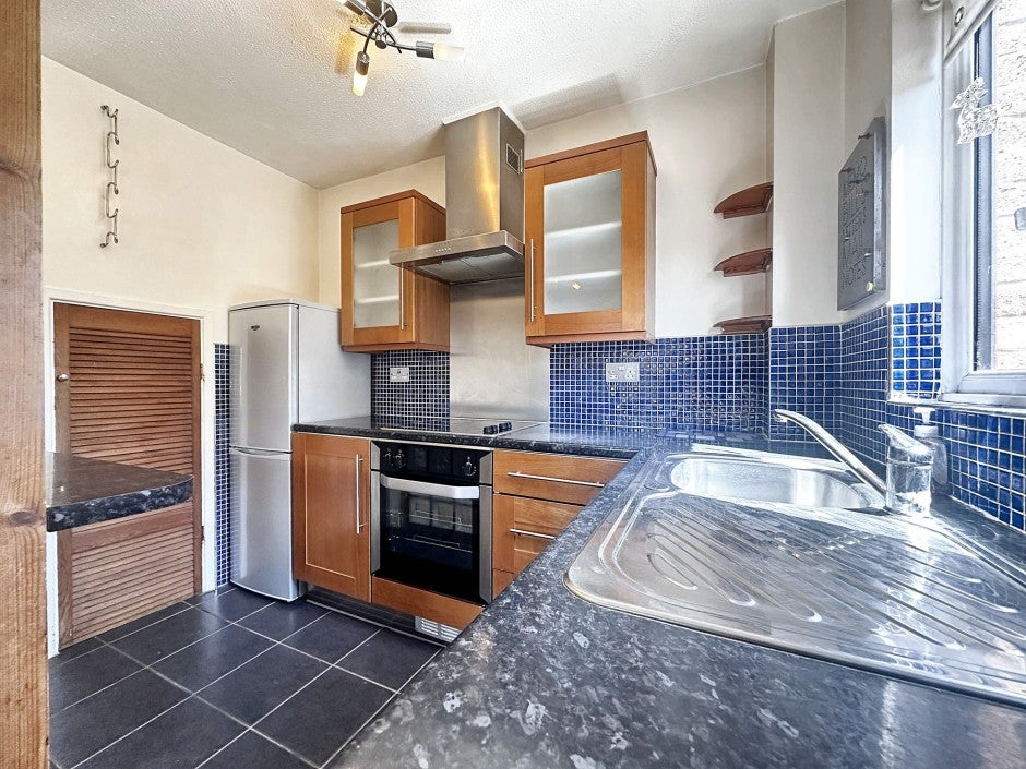 Flat Pippins Close in Greater London