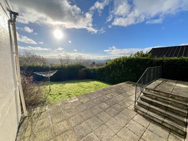 House Courtlands Park in Carmarthen