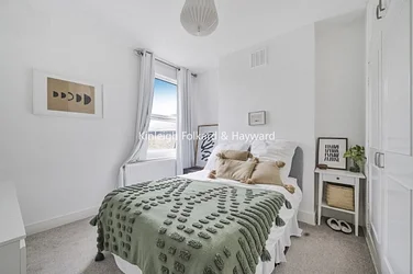 Flat Bexhill Road in Greater London