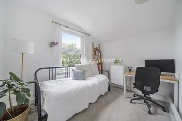 Flat Bexhill Road in Greater London