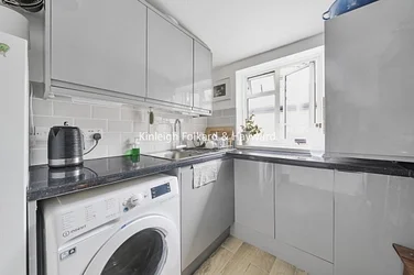 Flat Bexhill Road in Greater London