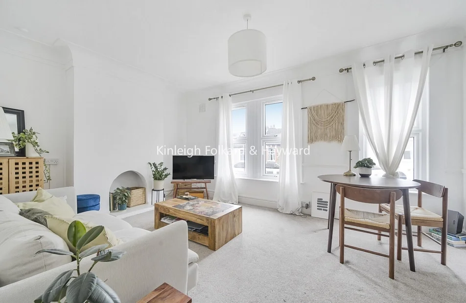 Flat Bexhill Road in Greater London