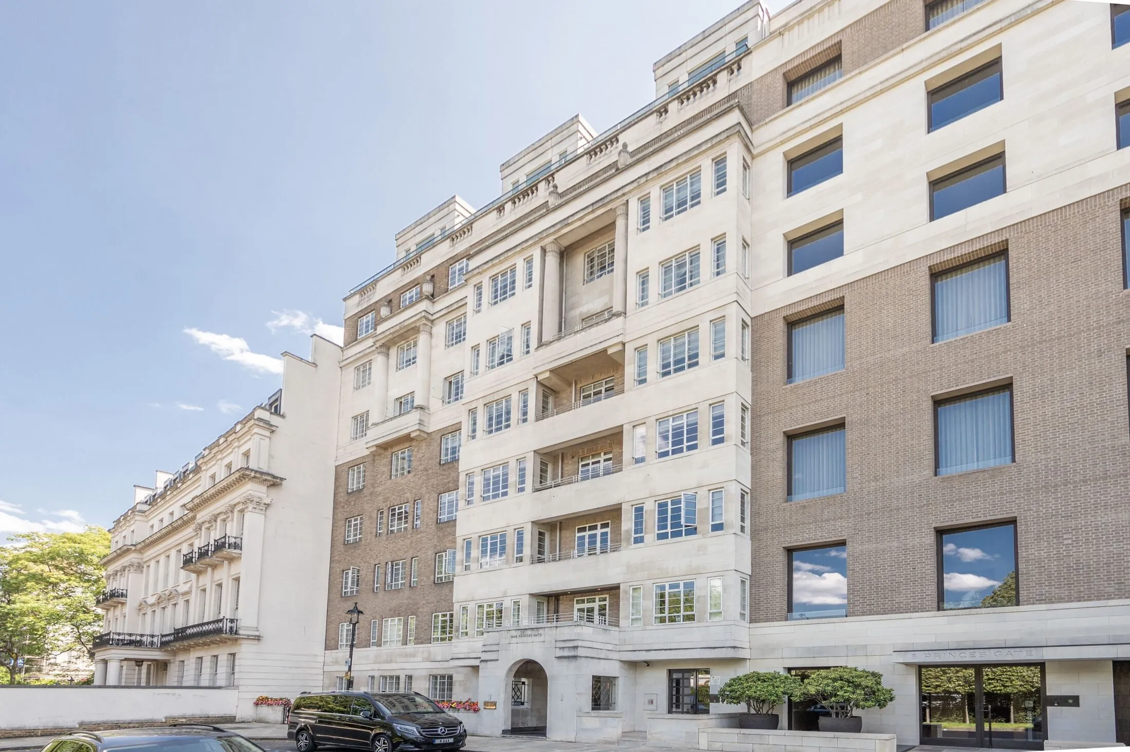Flat Princes Gate in City of Westminster