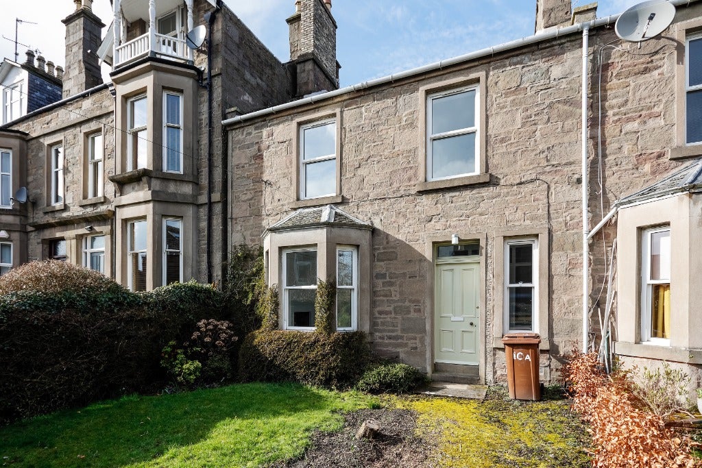 House Somerville Place East in Dundee